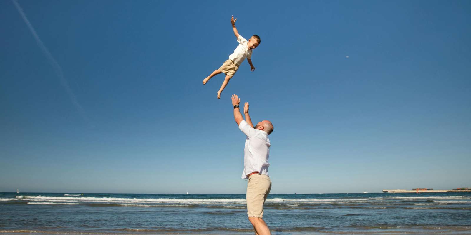 pexels 594476755 17298571 1 1 Safe and Appropriate Hormone Replacement for Men at VitalLife weight loss and HRT clinic pexels-594476755-17298571-1-1-890x660.jpg